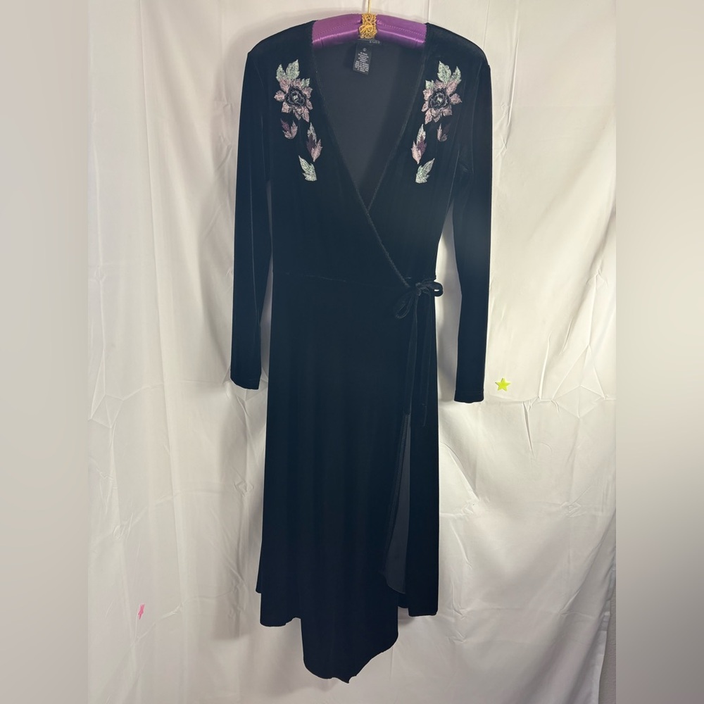 Black Velvet Boho Embroidered Floral Whimsigoth Maxi Wrap Dress Size 8